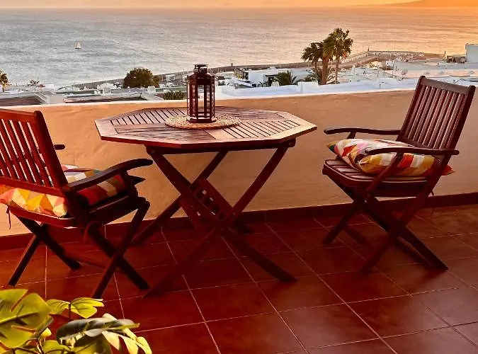 Apartamento Chao Volcano Sea View, Heated Pool, Ac Puerto del Carmen (Lanzarote)